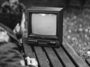 kleurplaat tv man